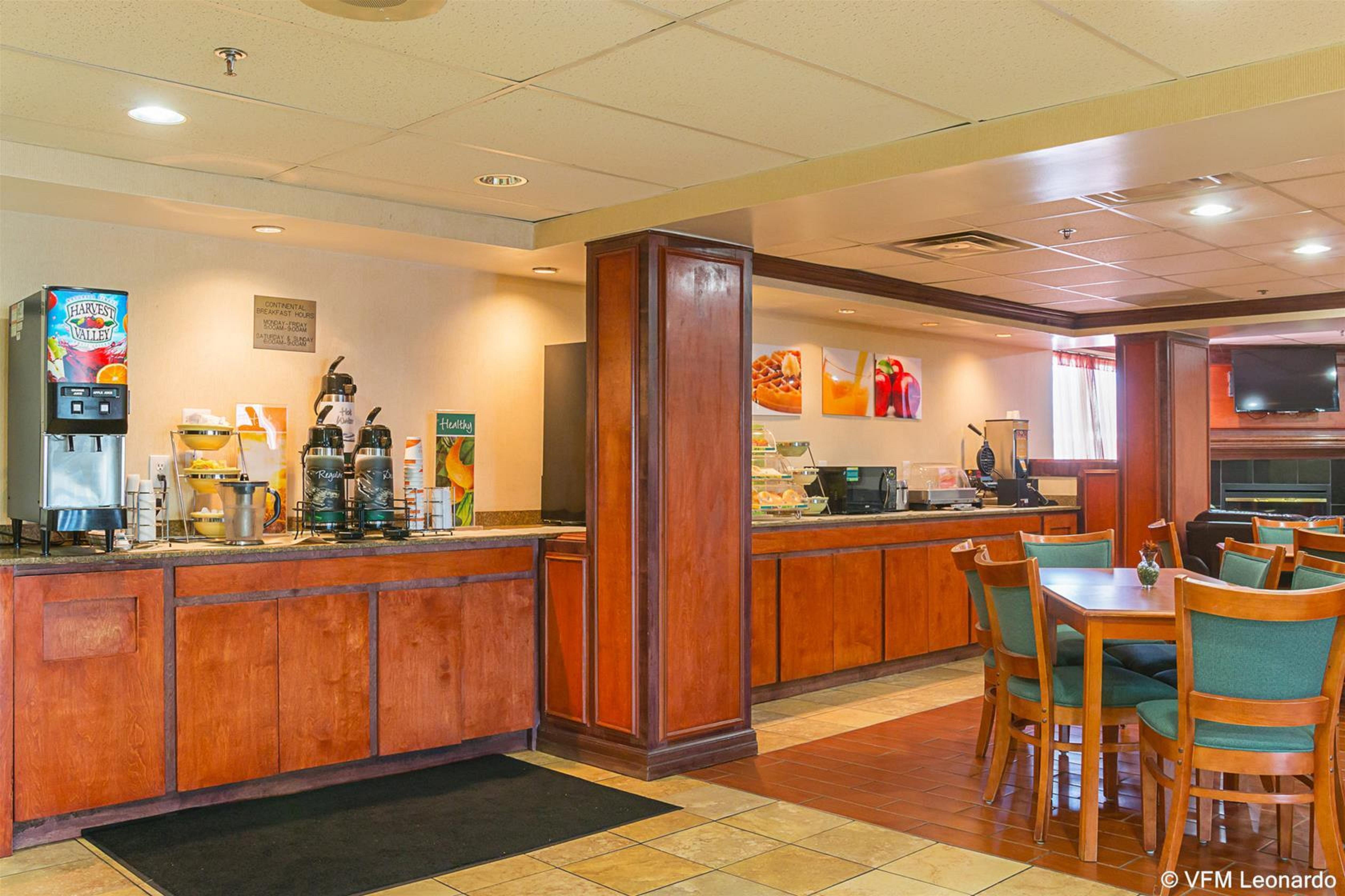 Quality Inn & Suites Detroit Metro Airport Romulus Εξωτερικό φωτογραφία